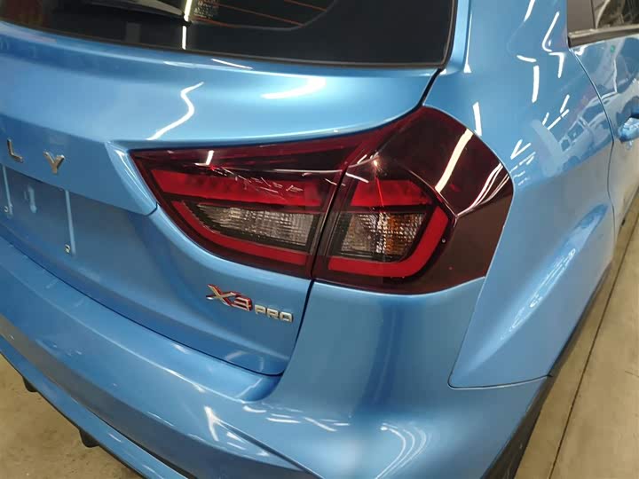 Geely Vision X3 2021 2021款 PRO 1.5L CVT尊贵型