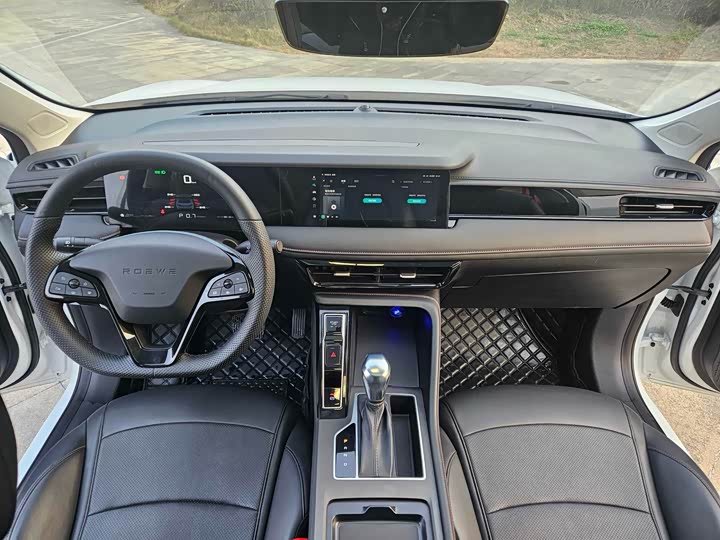 Roewe i5 2023 2023款 1.5L CVT尊荣版