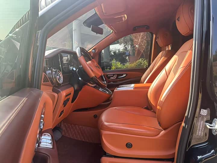 Mercedes-Benz Vito 2024 2024款 2.0T 商务版 7座