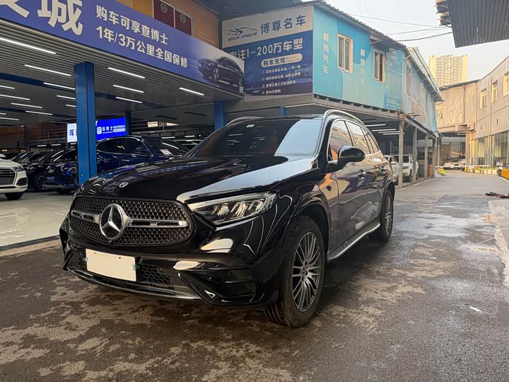 2025 Mercedes-Benz GLC-Class