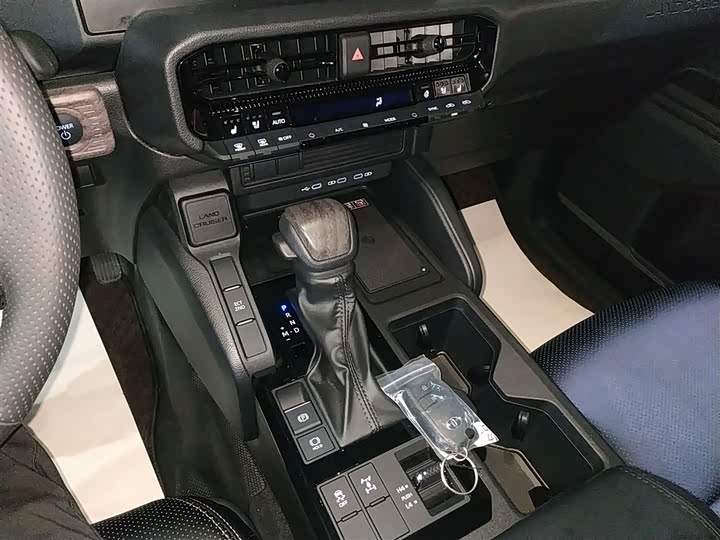 Toyota Prado 2025 2025款 2.4T 穿越BX版 5座