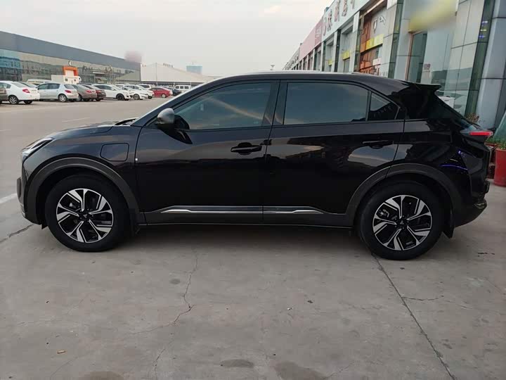 Hozon U 2023 2023款 哪吒U-Ⅱ 400 U秀版 三元锂