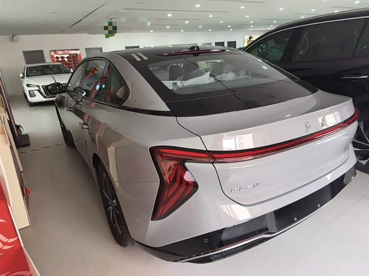 Hongqi EH7 2025 2025款 600 智选版