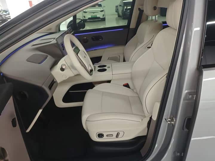 LiXiang i8 2025 2025款 标准版