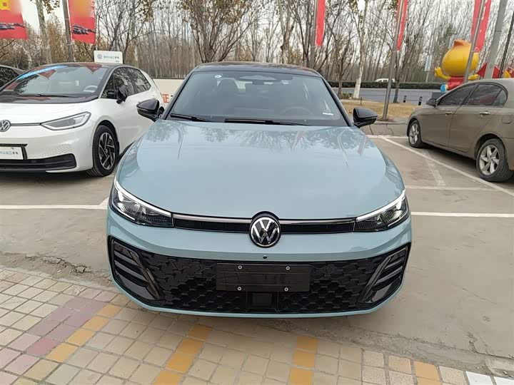 Volkswagen Passat 2025 2025款 Pro 380TSI 星空龙尊版