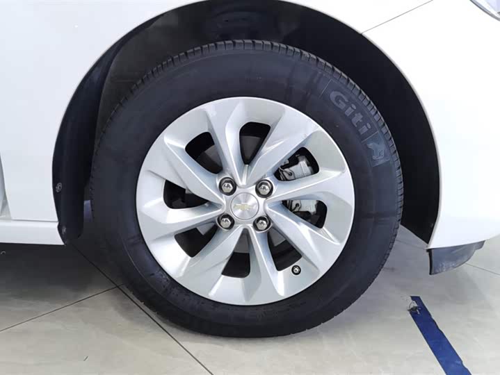 Chevrolet Onix (Cavalier) 2021 2021款 325T 自动欣悦版