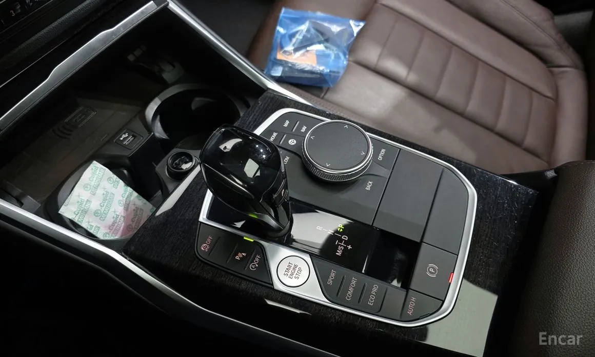 BMW 3 Series 2019 320i Touring Luxury