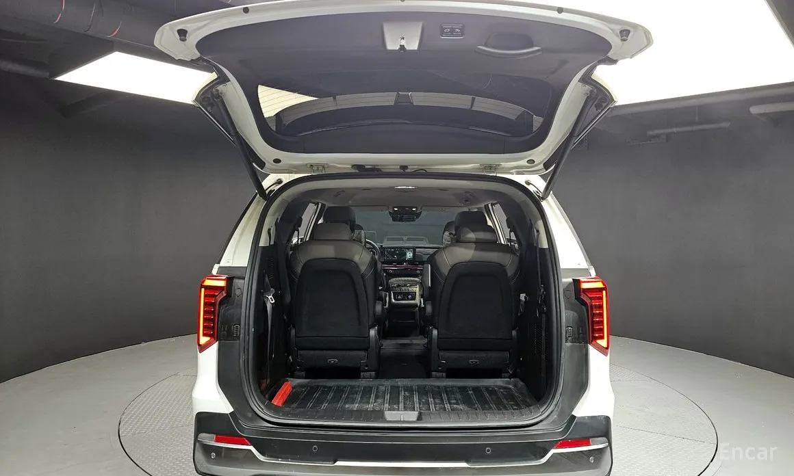 Kia Carnival 2023 9-Seater Signature
