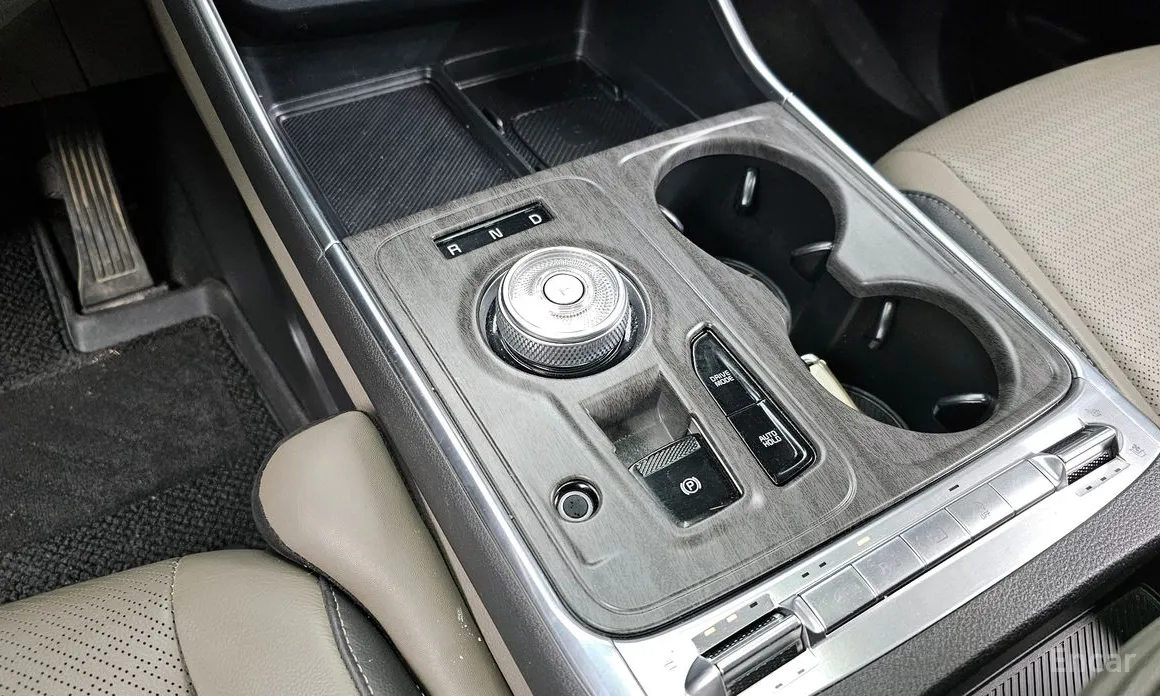 Kia Carnival 2023 9-Seater Signature