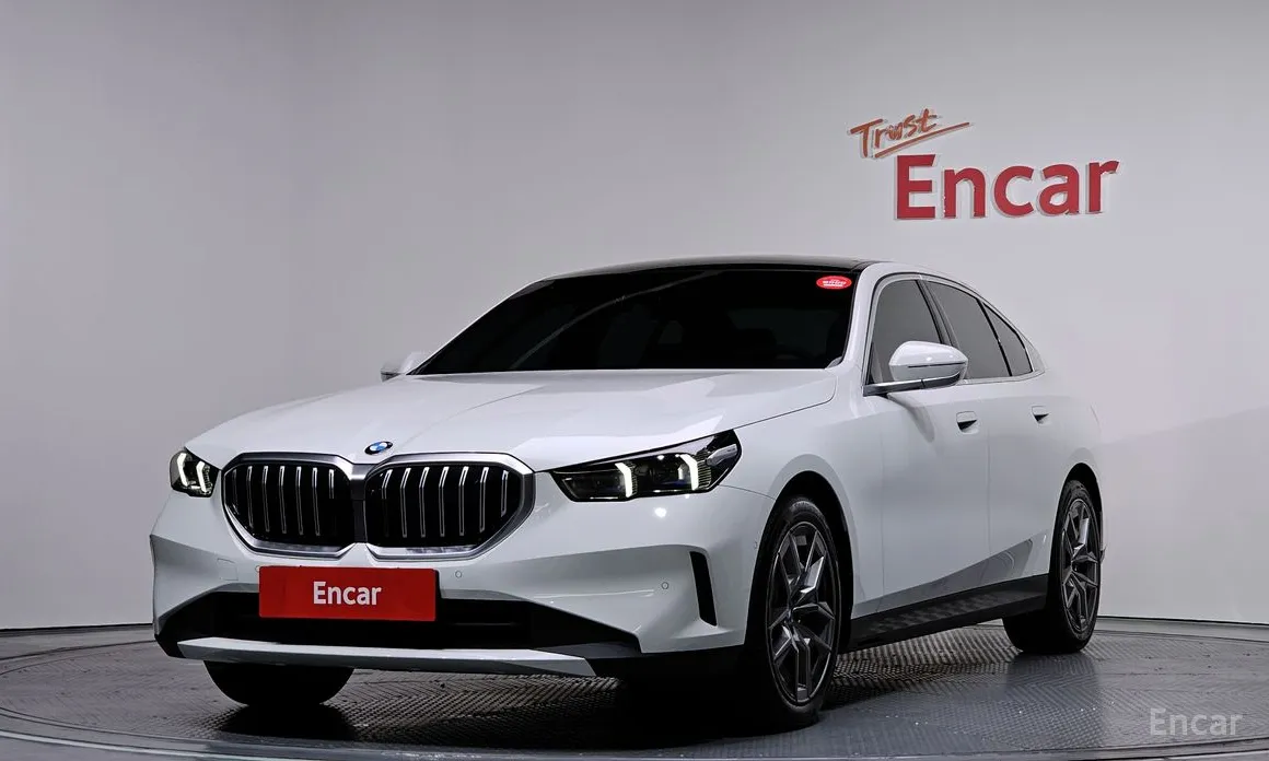 BMW 5 Series 2023 520i