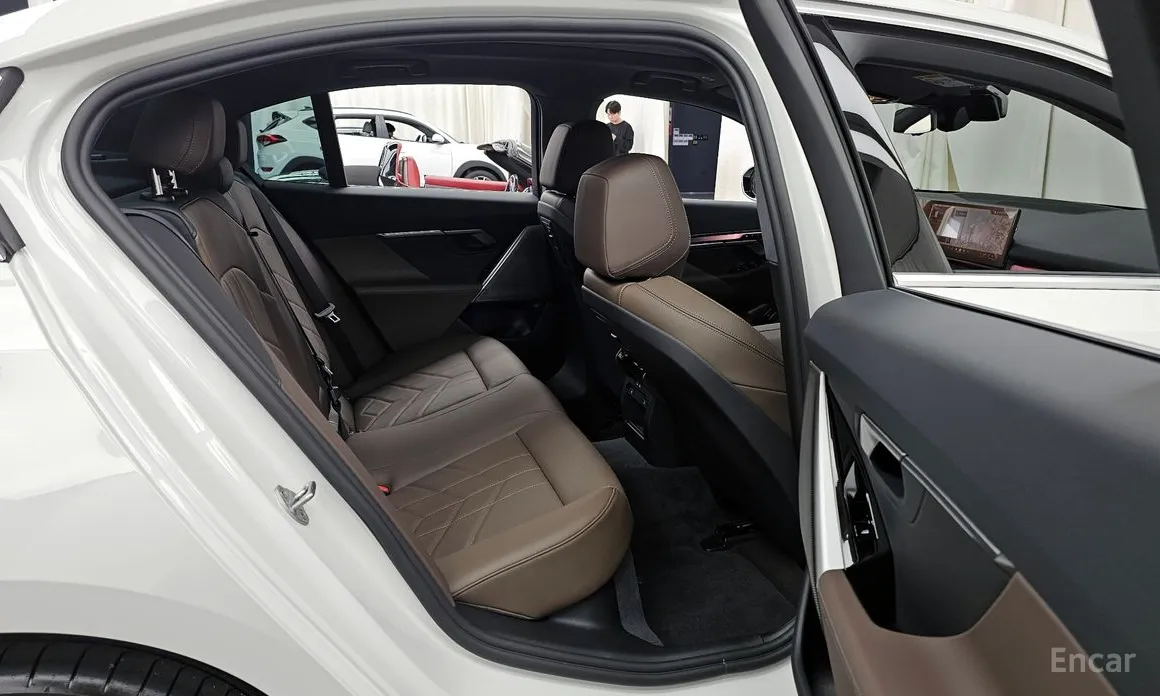 BMW 5 Series 2023 520i