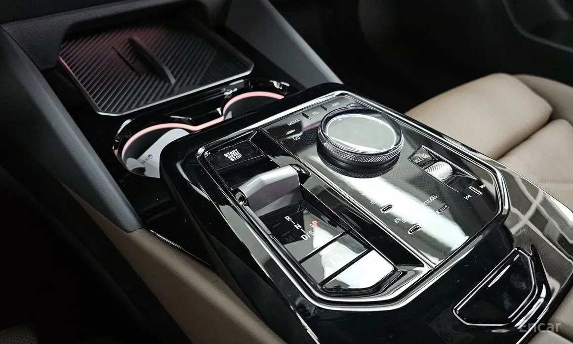 BMW 5 Series 2023 520i