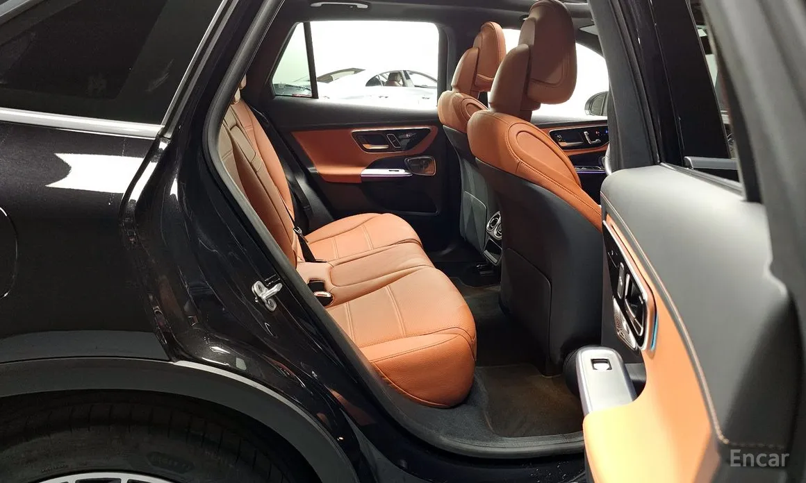 Mercedes-Benz GLC-Class 2023 GLC 300 4MATIC Avantgarde