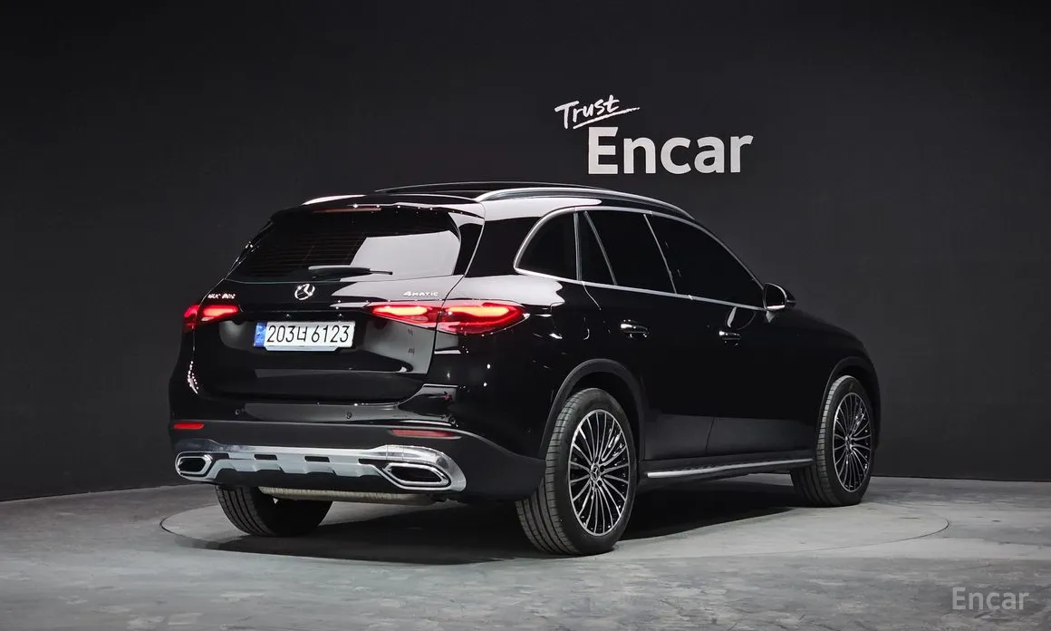 Mercedes-Benz GLC-Class 2023 GLC 300 4MATIC Avantgarde