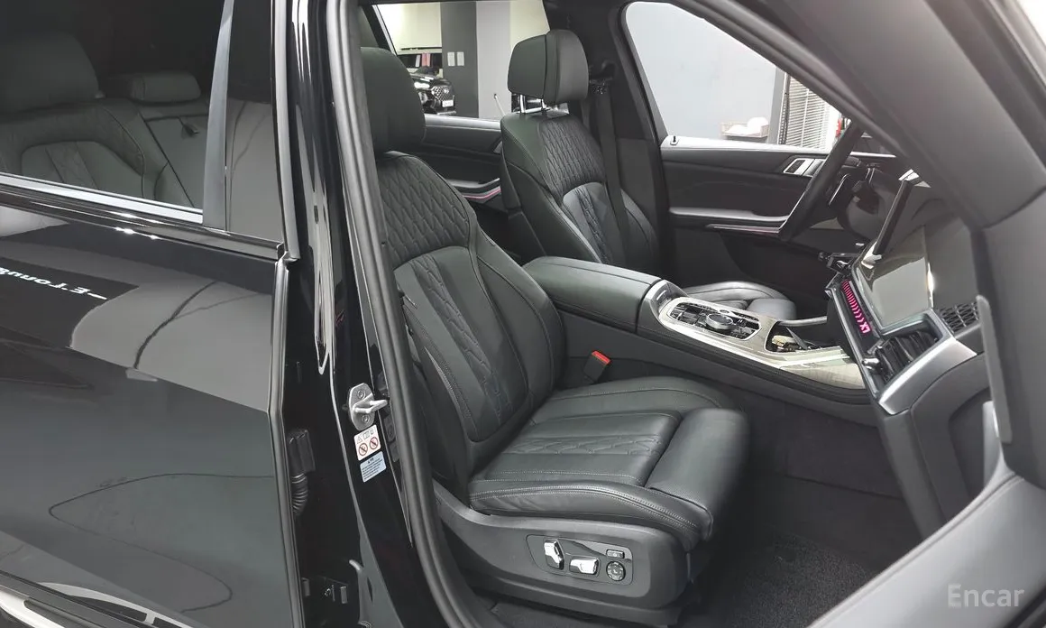 BMW X7 2019 xDrive 40d Design Pure Excellence 7-Seater