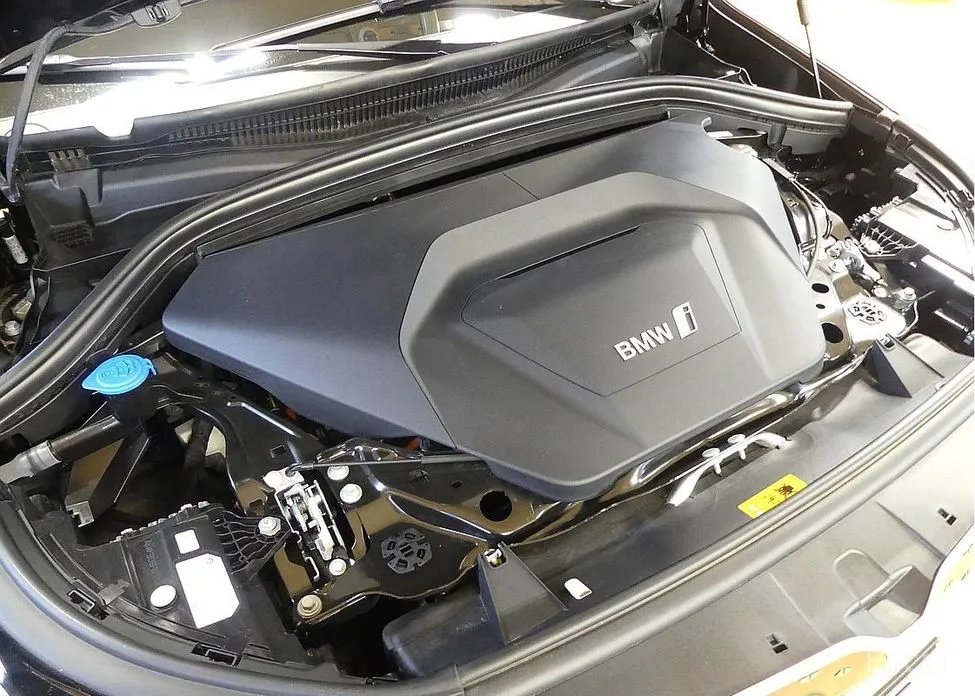 BMW iX1 2023 xDrive 30 M Sport