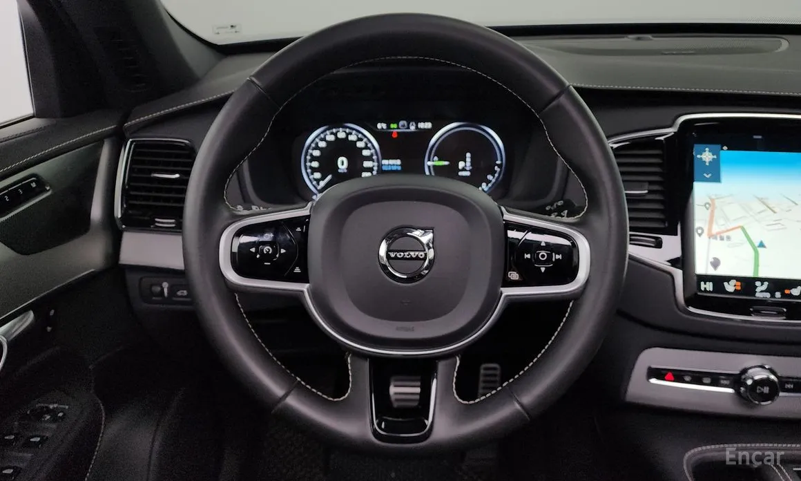 Volvo XC90 2016 T8 R-Design Hybrid