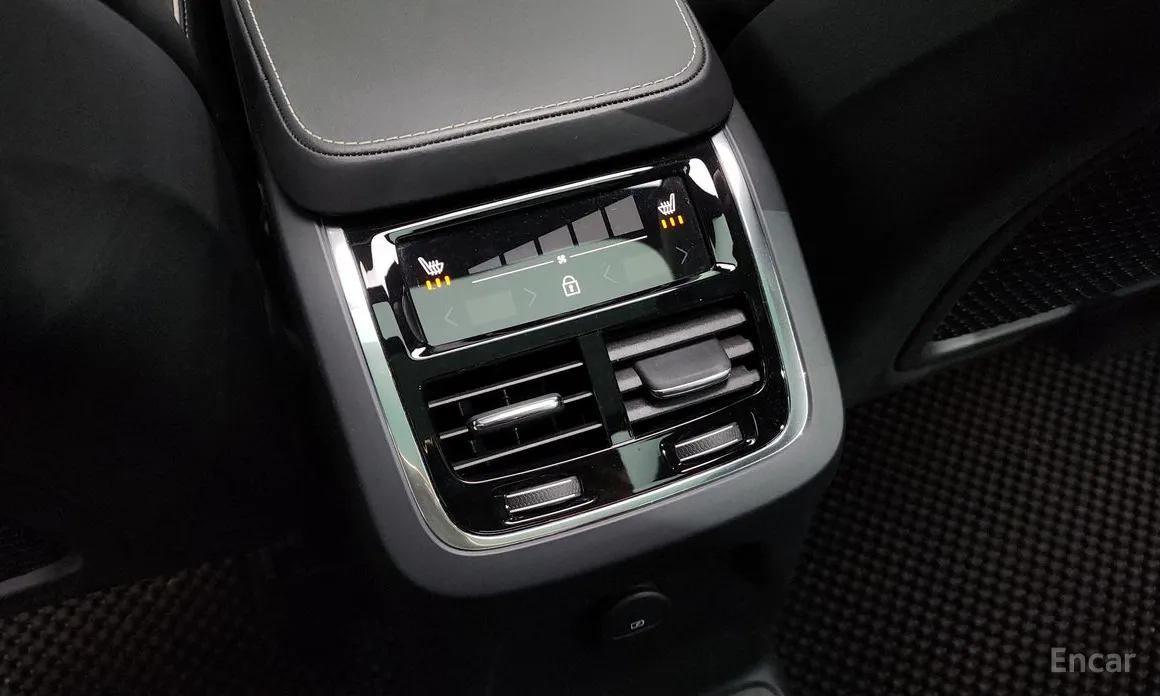 Volvo XC90 2016 T8 R-Design Hybrid