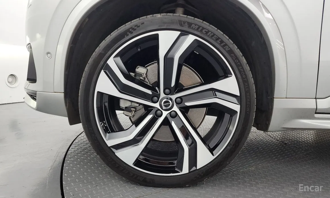 Volvo XC90 2016 T8 R-Design Hybrid