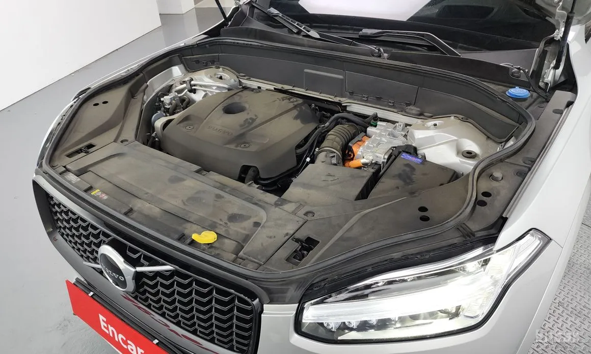 Volvo XC90 2016 T8 R-Design Hybrid