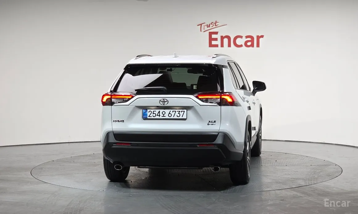 Toyota RAV4 2019 2.5 2WD Hybrid XLE