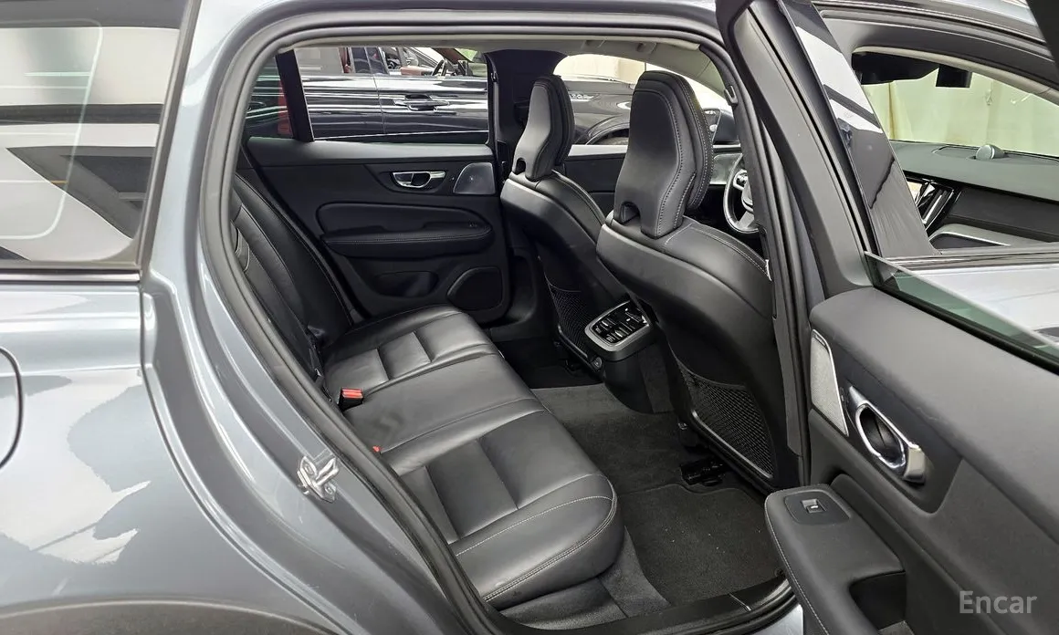 Volvo V60 2019 B5 Pro AWD
