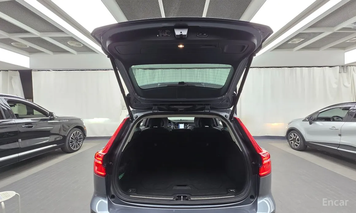 Volvo V60 2019 B5 Pro AWD
