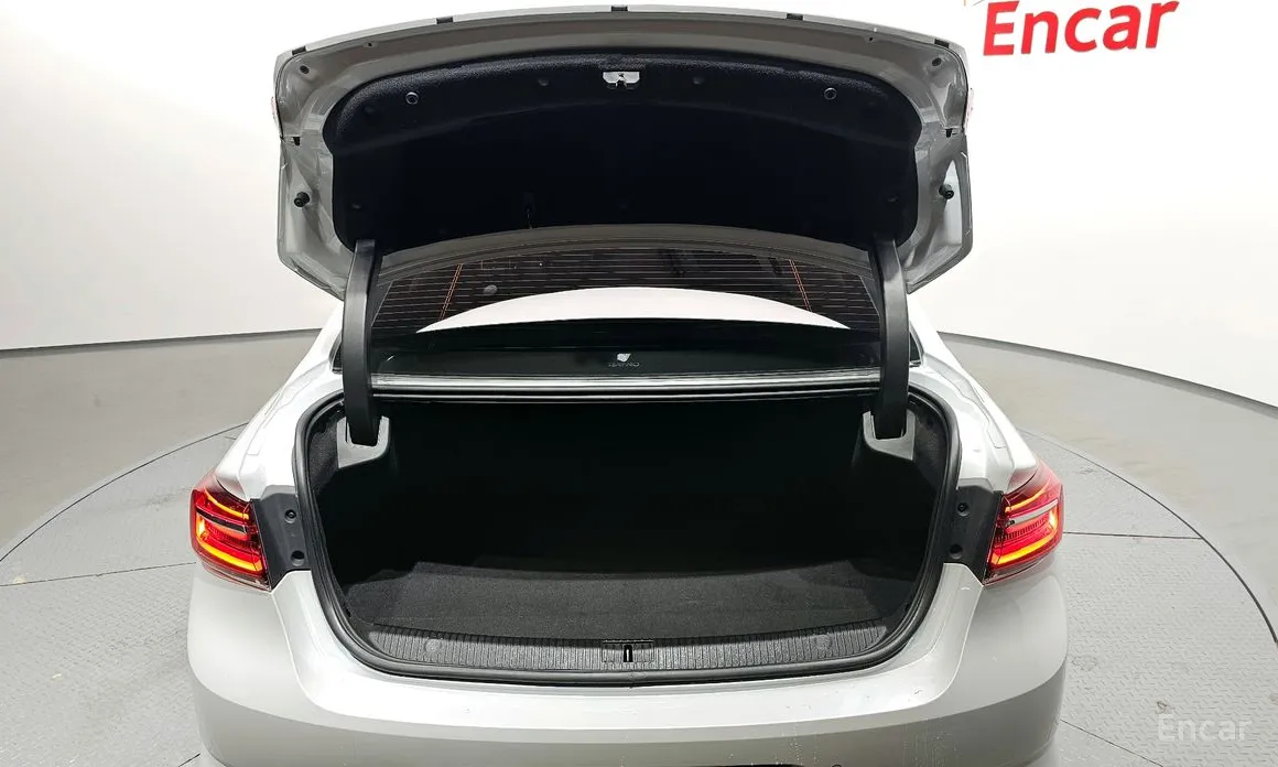 Renault SM6 2020 2.0 LPe LE