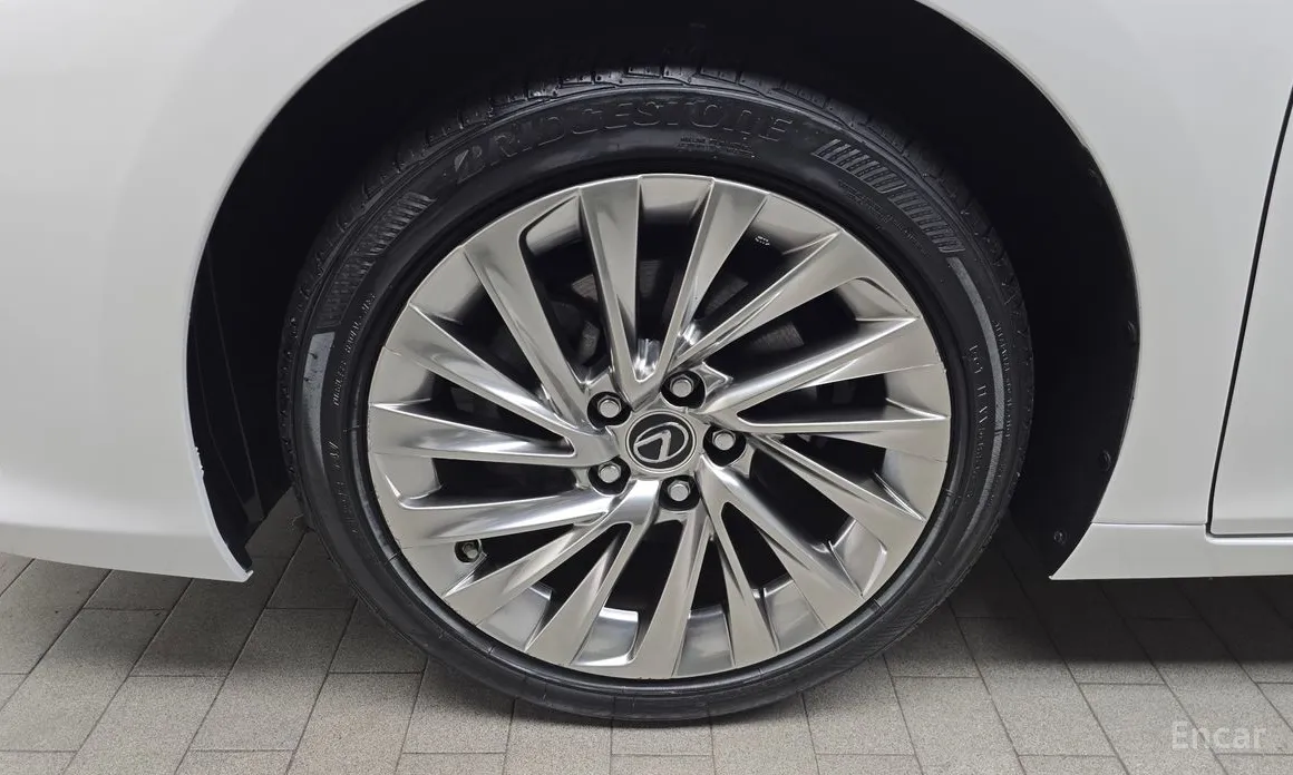 Lexus ES 2018 Luxury Plus