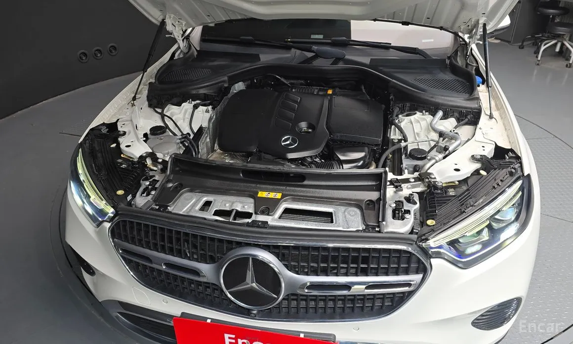 Mercedes-Benz GLC-Class 2023 GLC220 d 4MATIC