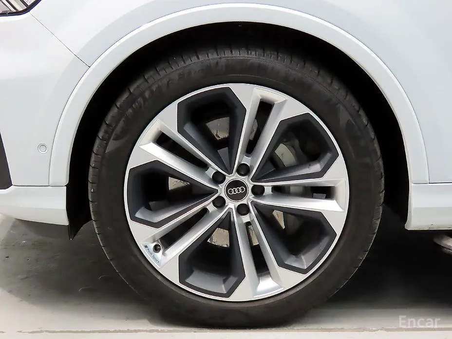 Audi Q7 2016 55 TFSI Quattro Premium