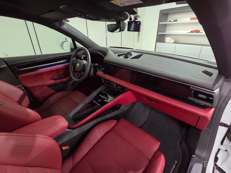 Porsche Macan 2024 Base 4