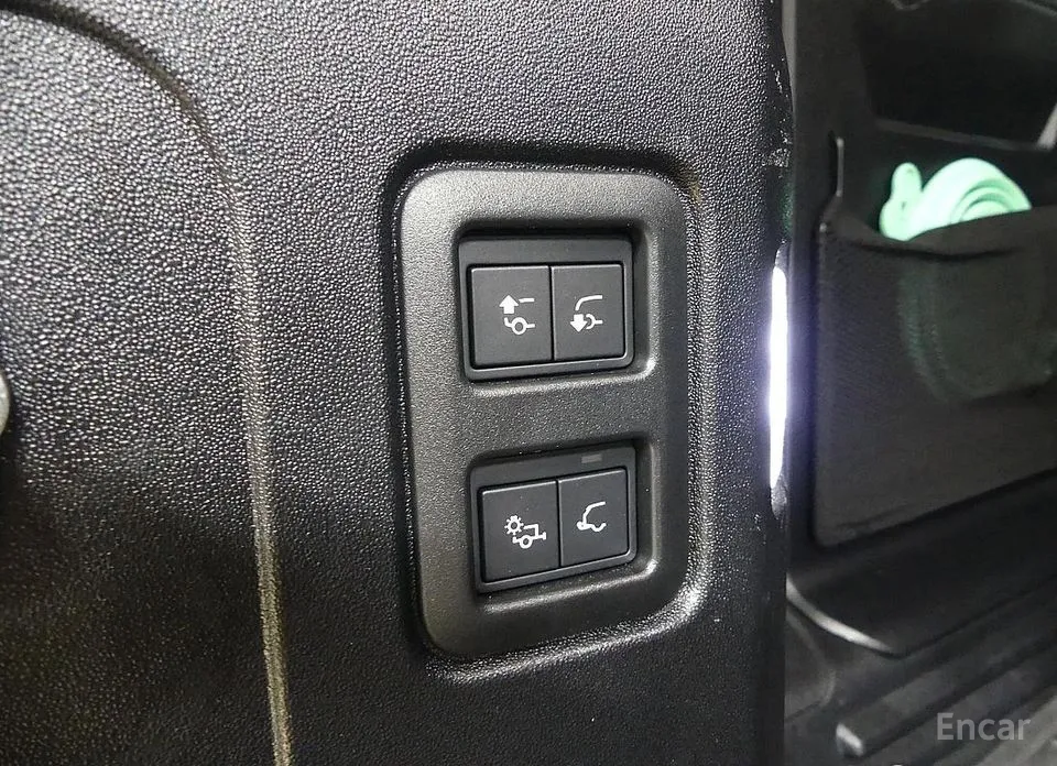 Land Rover Defender 2020 110 P400 X