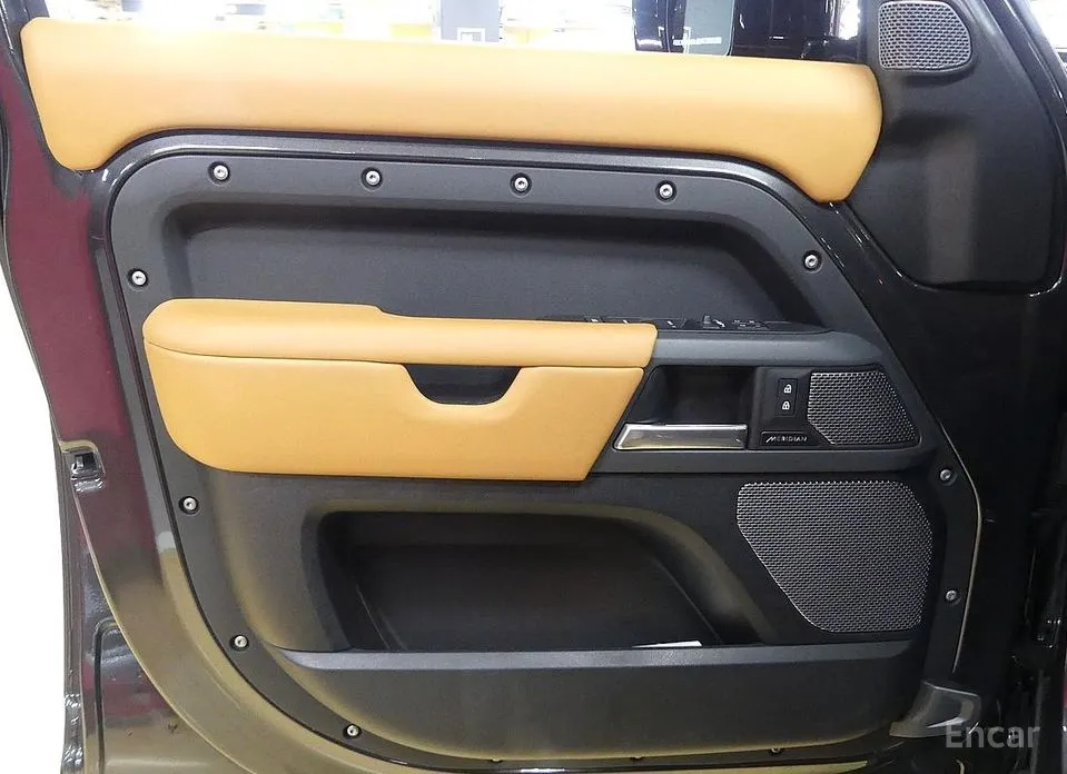 Land Rover Defender 2020 110 P400 X