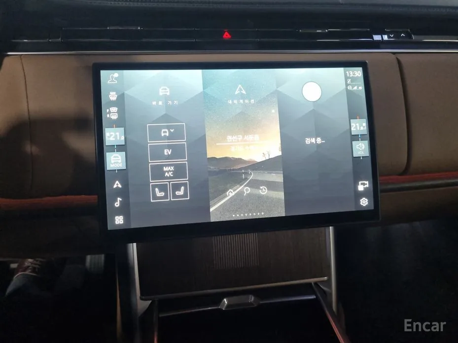 Land Rover Range Rover 2022 P550E AB