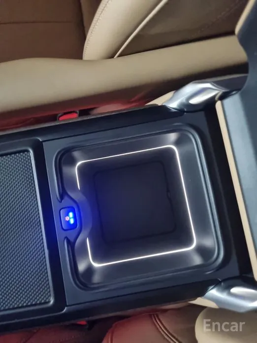 Land Rover Range Rover 2022 P550E AB