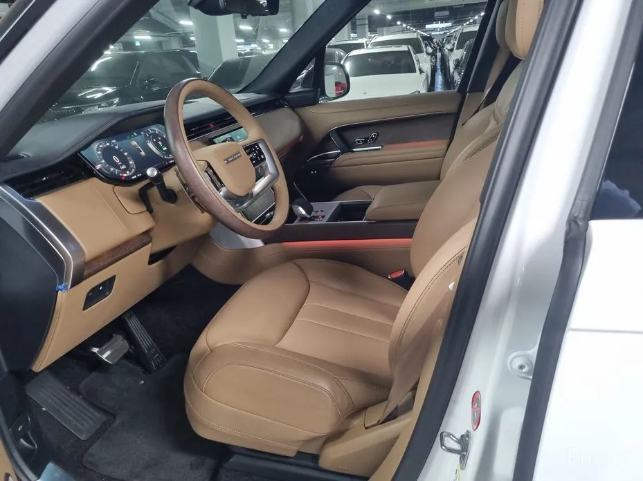 Land Rover Range Rover 2022 P550E AB