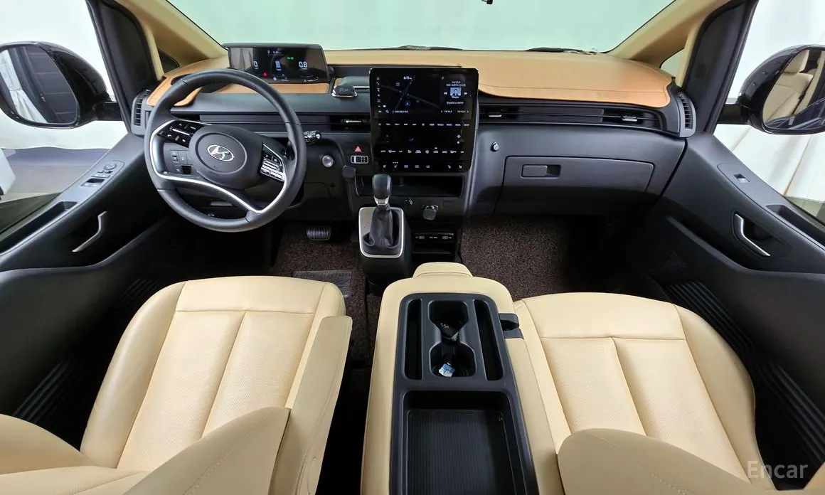 Hyundai Staria 2021 4WD Tourer 9-Seater