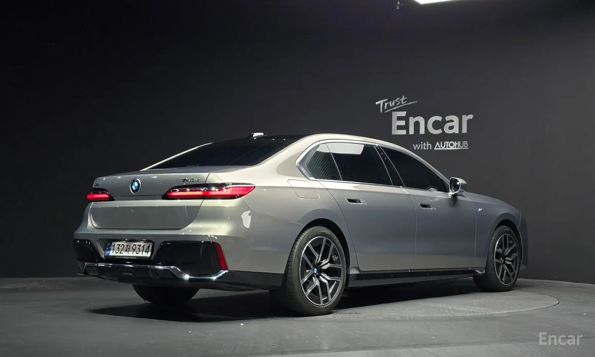 BMW 7 Series 2022 740d xDrive M Sport