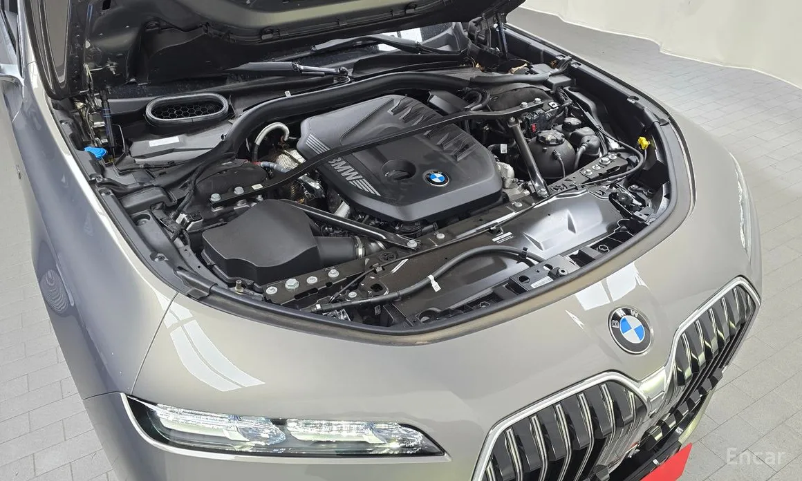 BMW 7 Series 2022 740d xDrive M Sport