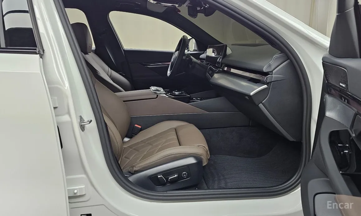 BMW 5 Series 2023 520i M Sport