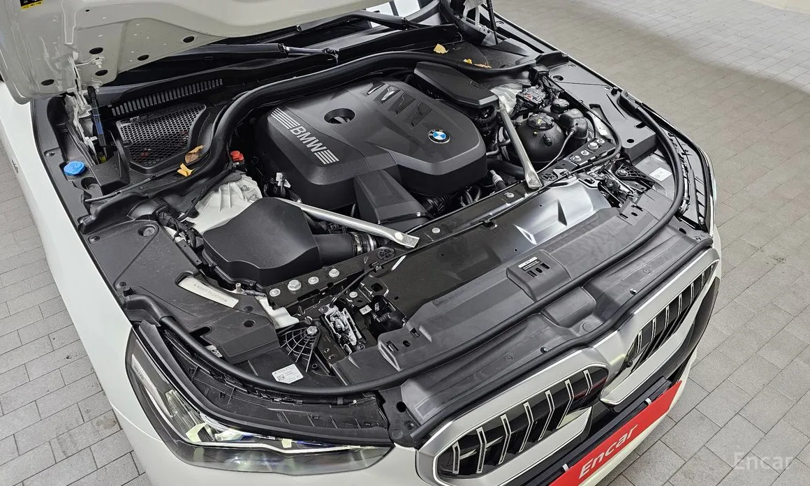 BMW 5 Series 2023 520i M Sport