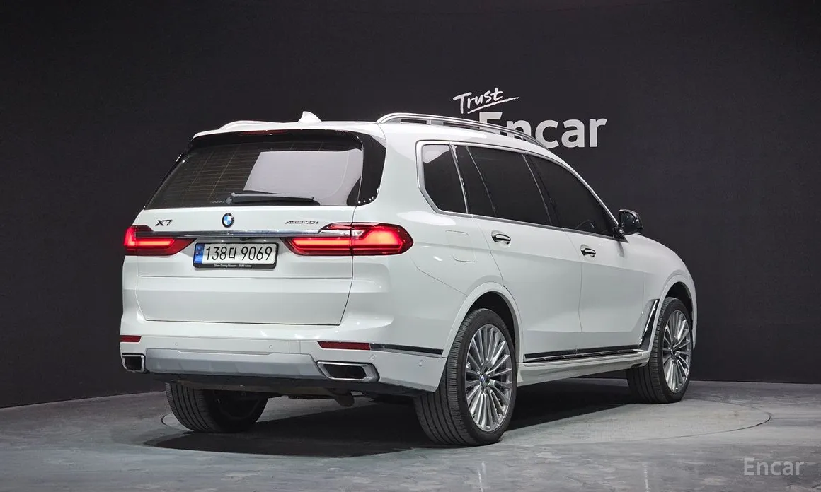 BMW X7 2019 xDrive 40i Design Pure Excellence 7-Seater