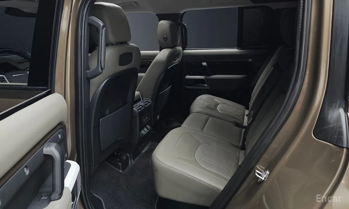 Land Rover Defender 2020 110 D250 SE