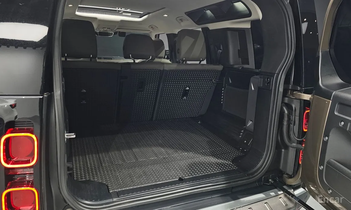 Land Rover Defender 2020 110 D250 SE