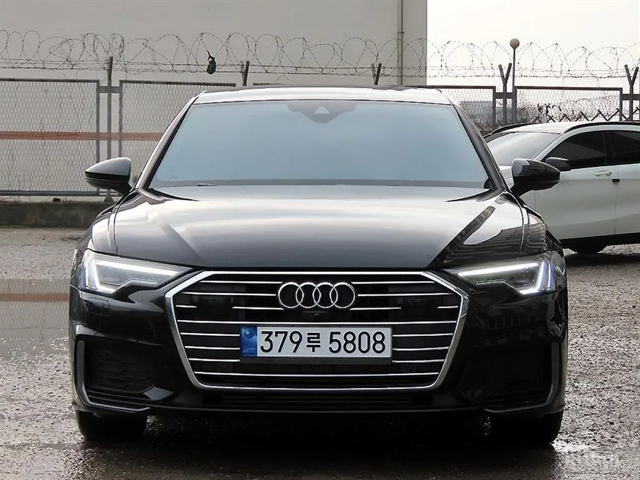 Audi A6 2019 45 TFSI Quattro Premium
