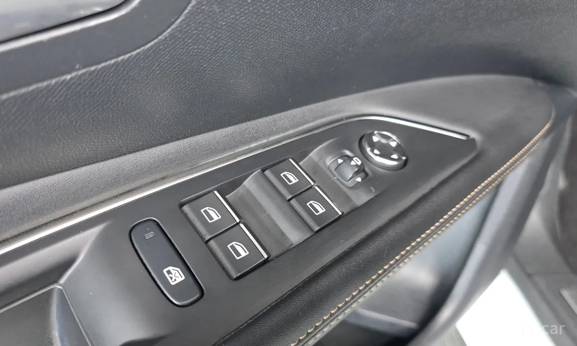 Peugeot 3008 2017 1.2 Pure Tech GT