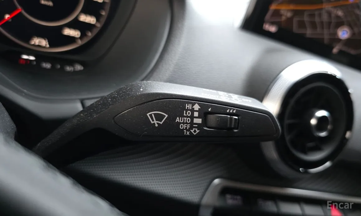 Audi Q2 2017 35 TDI Premium