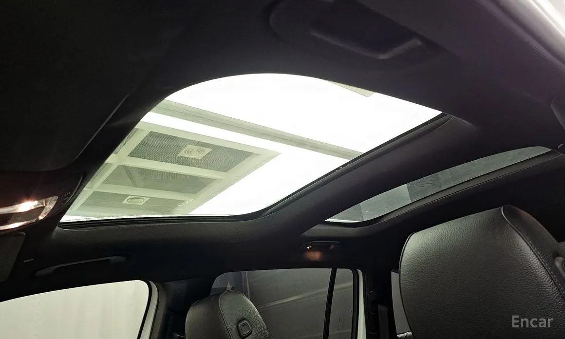 Mercedes-Benz GLB-Class 2020 GLB220