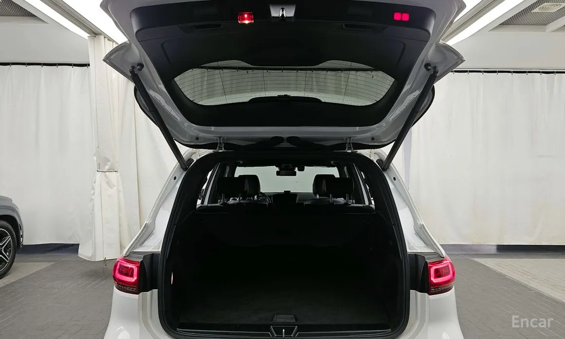 Mercedes-Benz GLB-Class 2020 GLB220